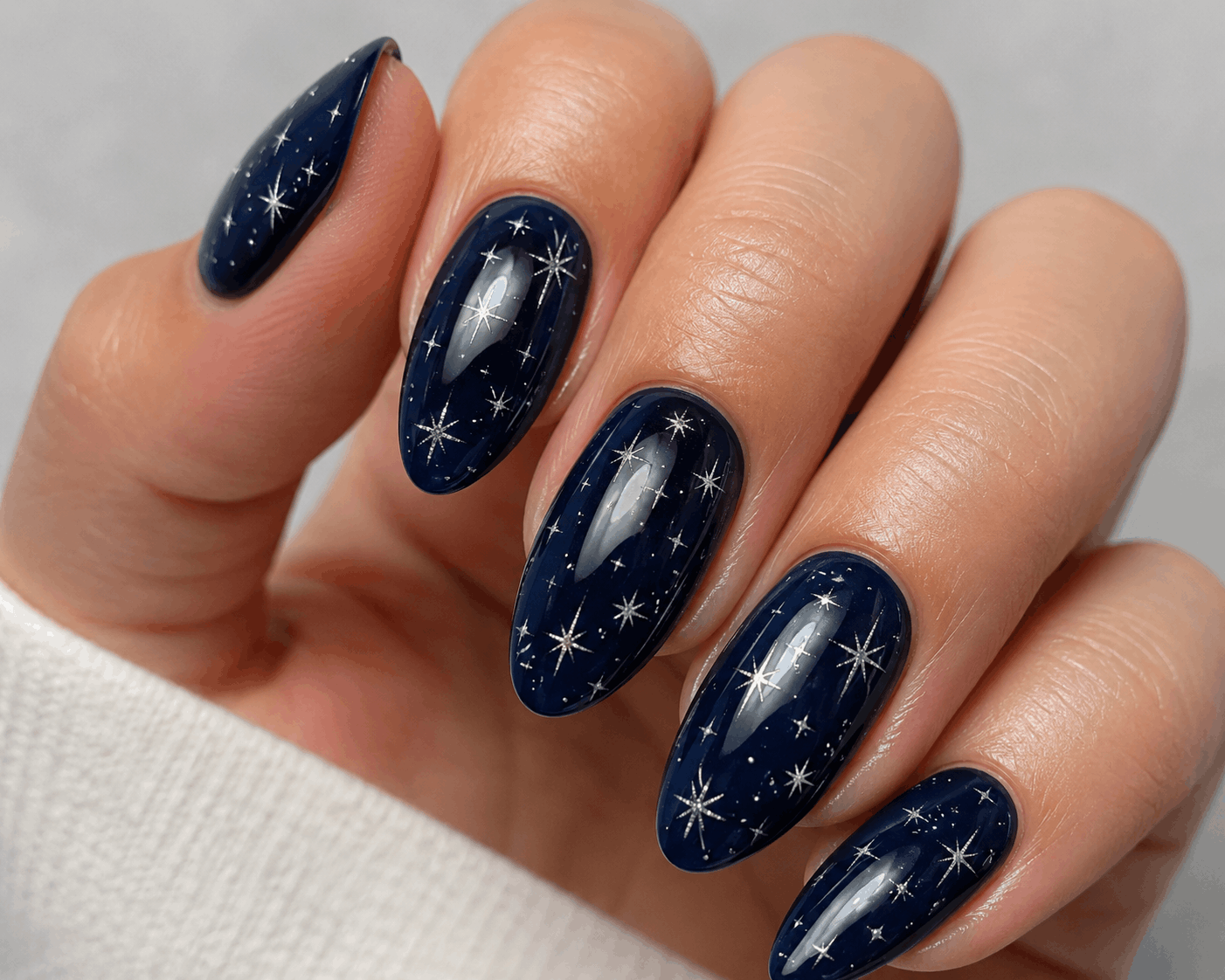 3 Trendy Doodled Nail Styles for Weekend Hangouts