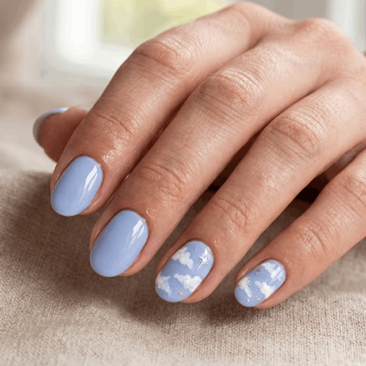 Cloud & Star Accent Mani